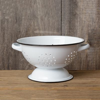 Simple Enamelware Colander