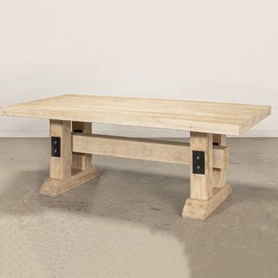 Simply Farmhouse Pedestal Farm Table