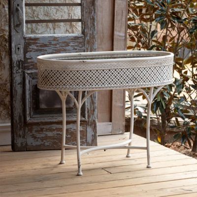 Standing Oval Lattice Planter With Liner