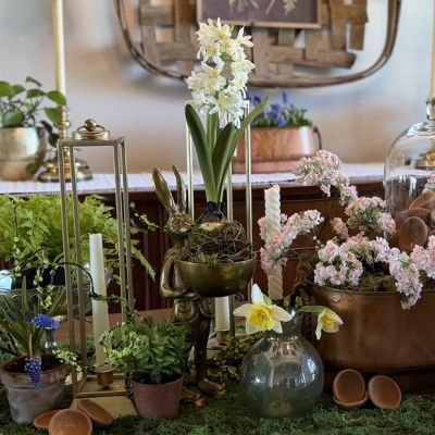 Standing Rabbit with Display Bowl
