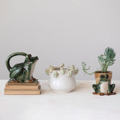 Stoneware Frog Garden Dish Collection