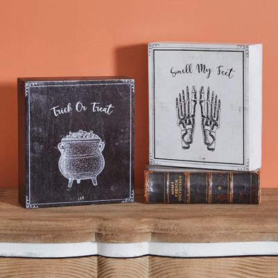 Trick or Treat Smell My Feet Wood Box Sign Set of 2