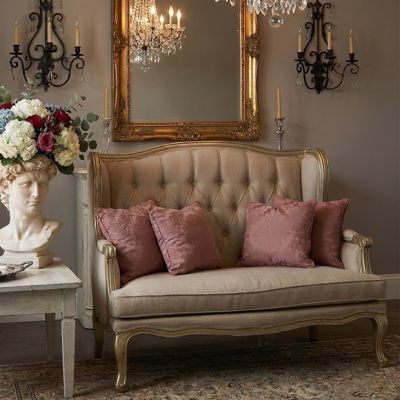 Tufted Elegance Love Seat Bench