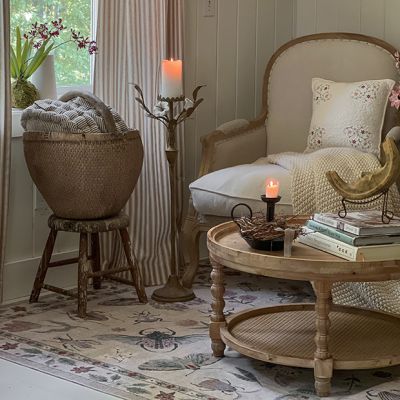 Turned Leg Tiered Round Coffee Table