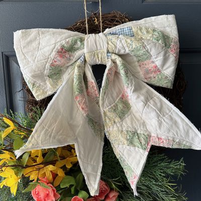 Vintage Double Wedding Ring Quilted Bow