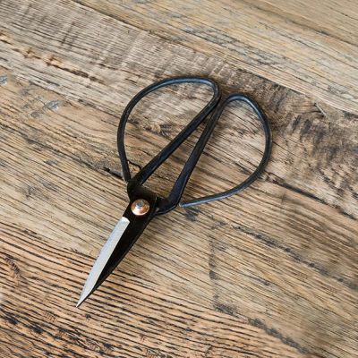 Vintage Inspired Floral Scissors