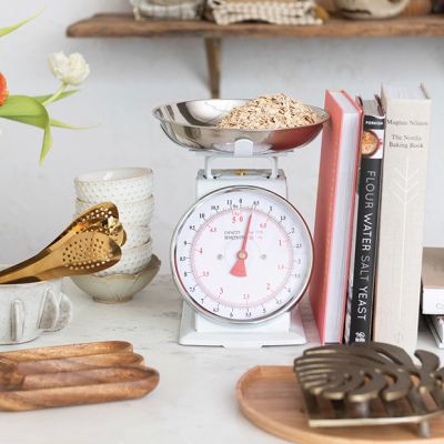 Vintage Inspired Scale with Removable Tray