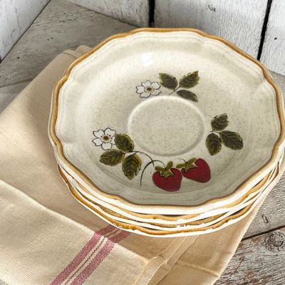 Vintage Strawberry Design Dessert Plate Set of 4