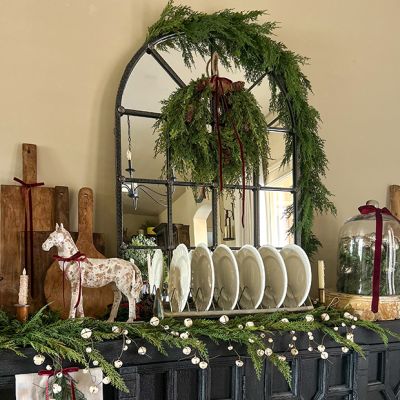 Weeping Cedar and Pinecone Accent Wreath