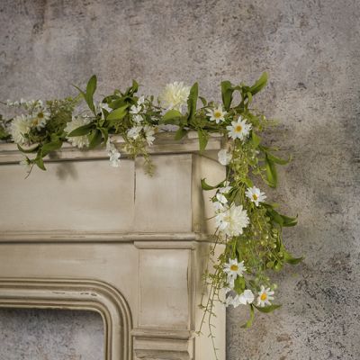 White Pom Pom Wildflower Decorative Garland