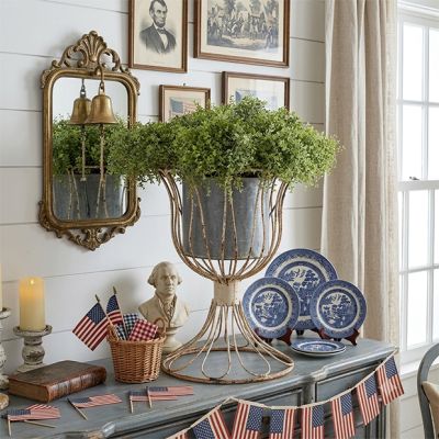 Wire Style Urn Planter