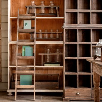 Wooden Ladder Bookshelf