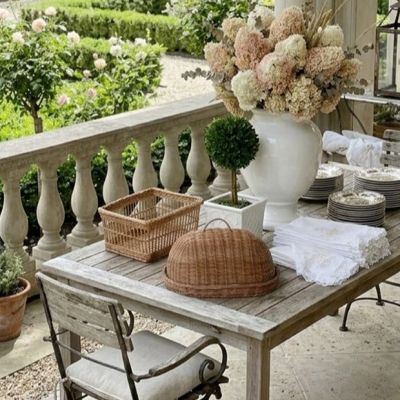 Woven Wicker Dome Cloche with Tray