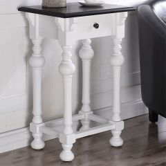 Classic Contrast Accent Table