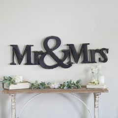 Mr & Mrs Wall Sign