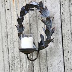 Laurel Wreath Wall Sconce