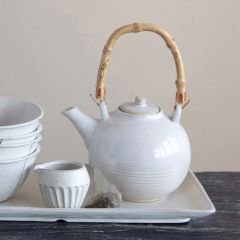 Bamboo Handled Teapot With Strainer