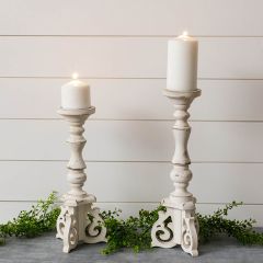 Chic Wood Candle Holder With Corbel Feet