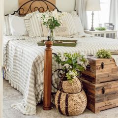 Classic Country Stripe Ruffled Quilt