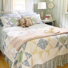 Cottage Classics Bed Quilt