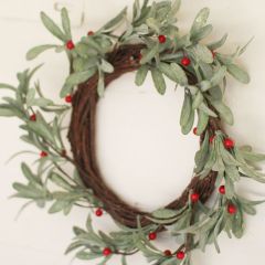 Simple Faux Mistletoe Wreath