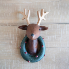 Festive Deer Head With Wreath Wall Decor