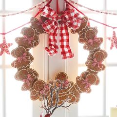 Gingerbread Wreath With Bow