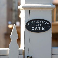 Please Close The Gate Cast Iron Sign