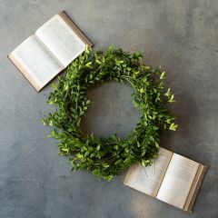Simple Decorative Green Leaf Wreath