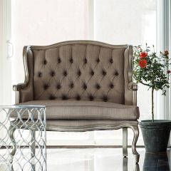 Sophisticated Radiance Tufted Settee