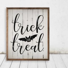 Trick or Treat Bat Whitewash Wall Sign