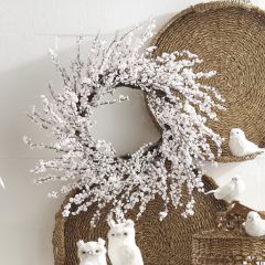 Whispy White Berry Wreath 25 Inch