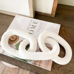 White Marble Chain Table Decor