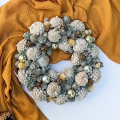 Wintry Welcome Decorative Wreath