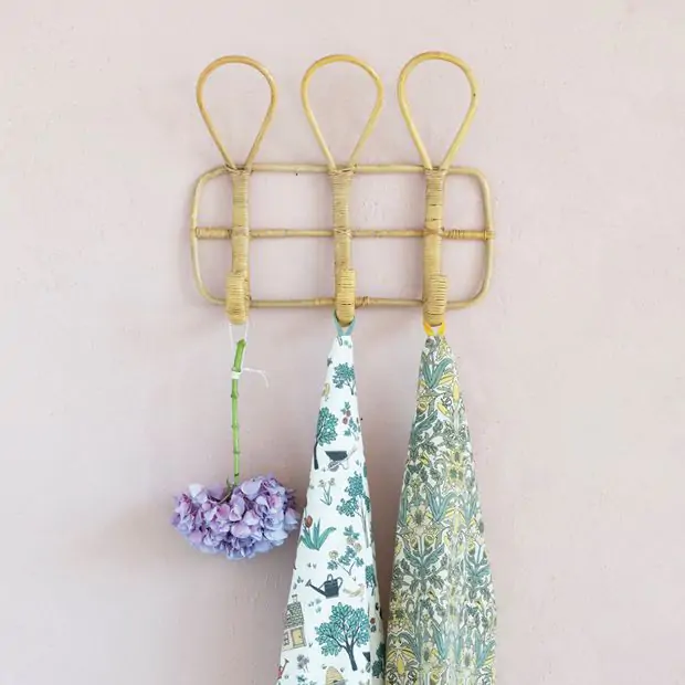 Hook Rattan Wall Rack Antique Farmhouse