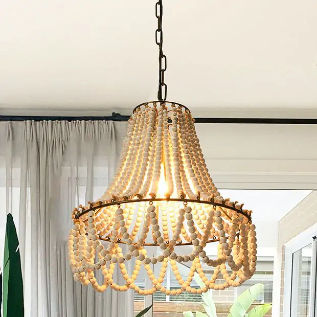 Chic chandelier discount