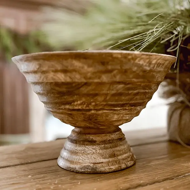 Pedestal serving bowl online