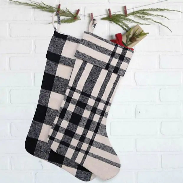 Antique Farmhouse Stocking - Thumbnail 3