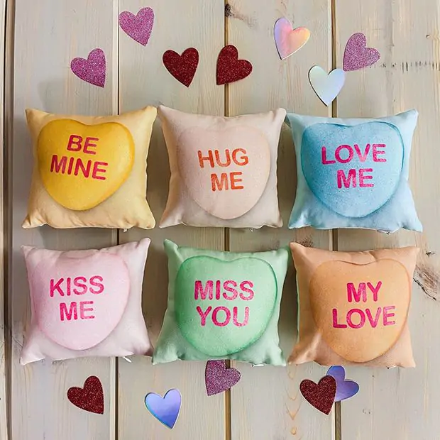 Conversation heart pillow outlet