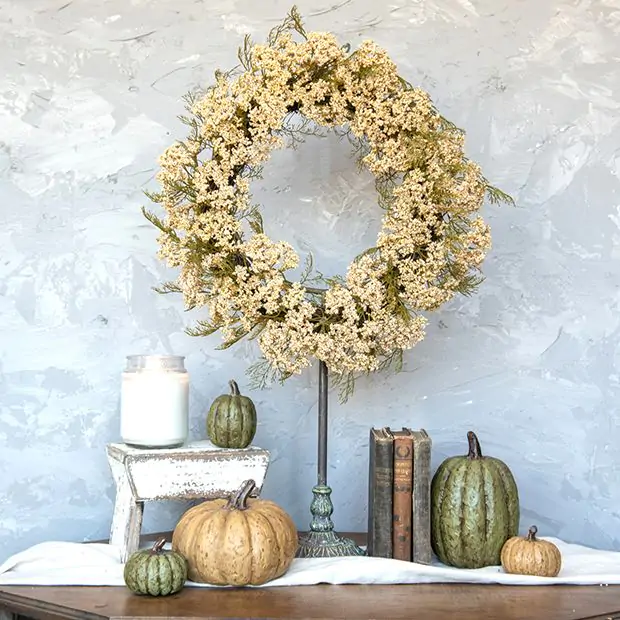 Cream Queen Anne Lace Decorative Wreath | Antique Farmhouse display picture 1