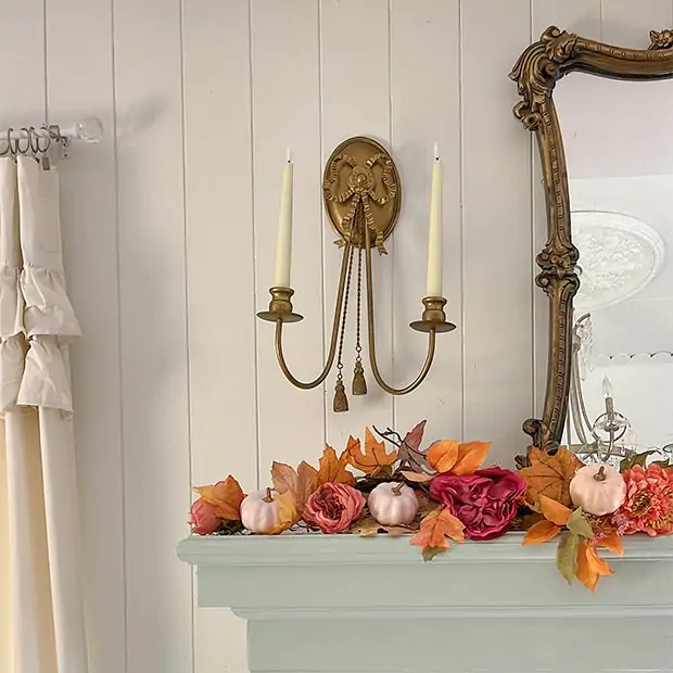 Chandelier wall sconce candle holder top