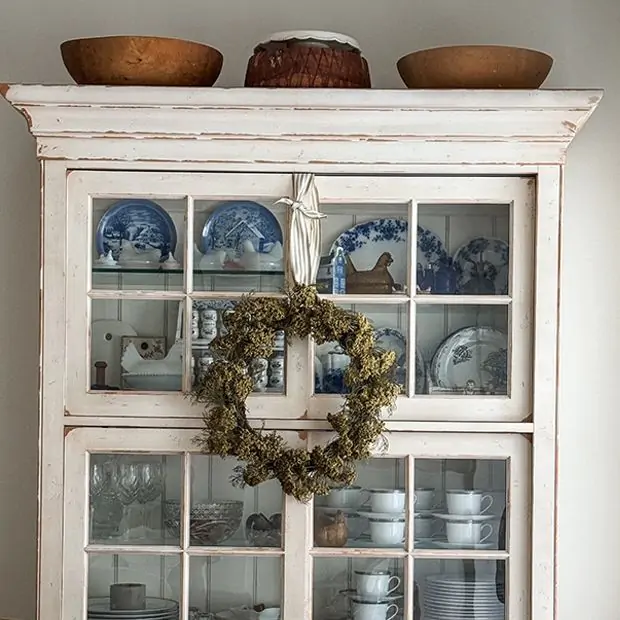 Antique Farmhouse Queen Anne Lace Wreath - Thumbnail 3