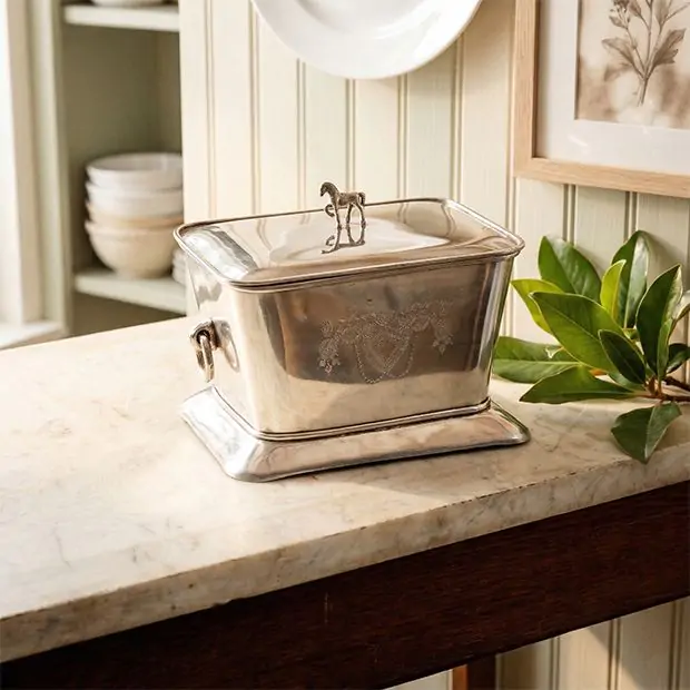 Lidded English Tea Caddy | Antique Farmhouse