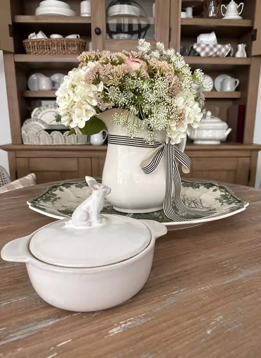 Rabbit Finial Stoneware Baking Dish | Antique Farmhouse