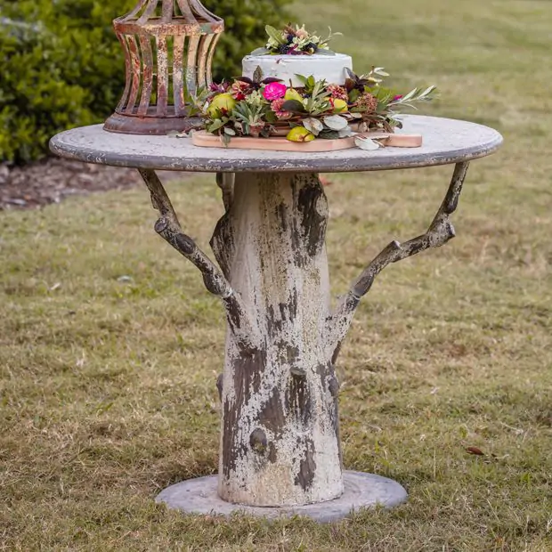 Metal trunk table discount