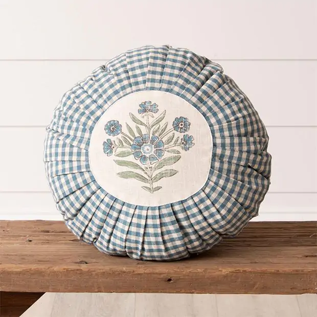 Round pleated cushion hot sale
