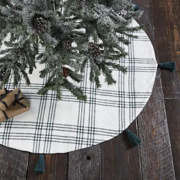 Tasseled Pine Green Plaid Tree Skirt Antique Farmhouse
