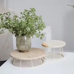 Circular Stone Top Decorative Riser