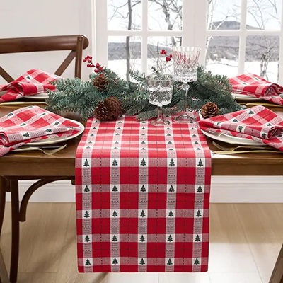 16 Christmas Dinner Table Decorations to Complete the Main Event